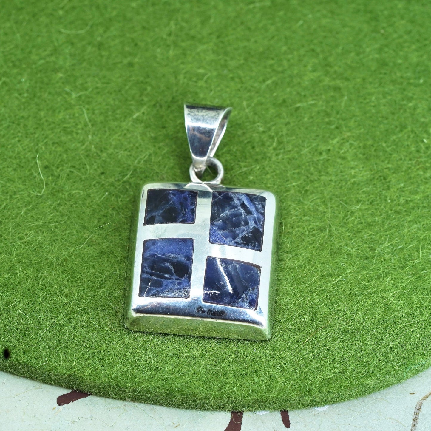 Vintage Mexican sterling 925 silver handmade pendant with sodalite inlay