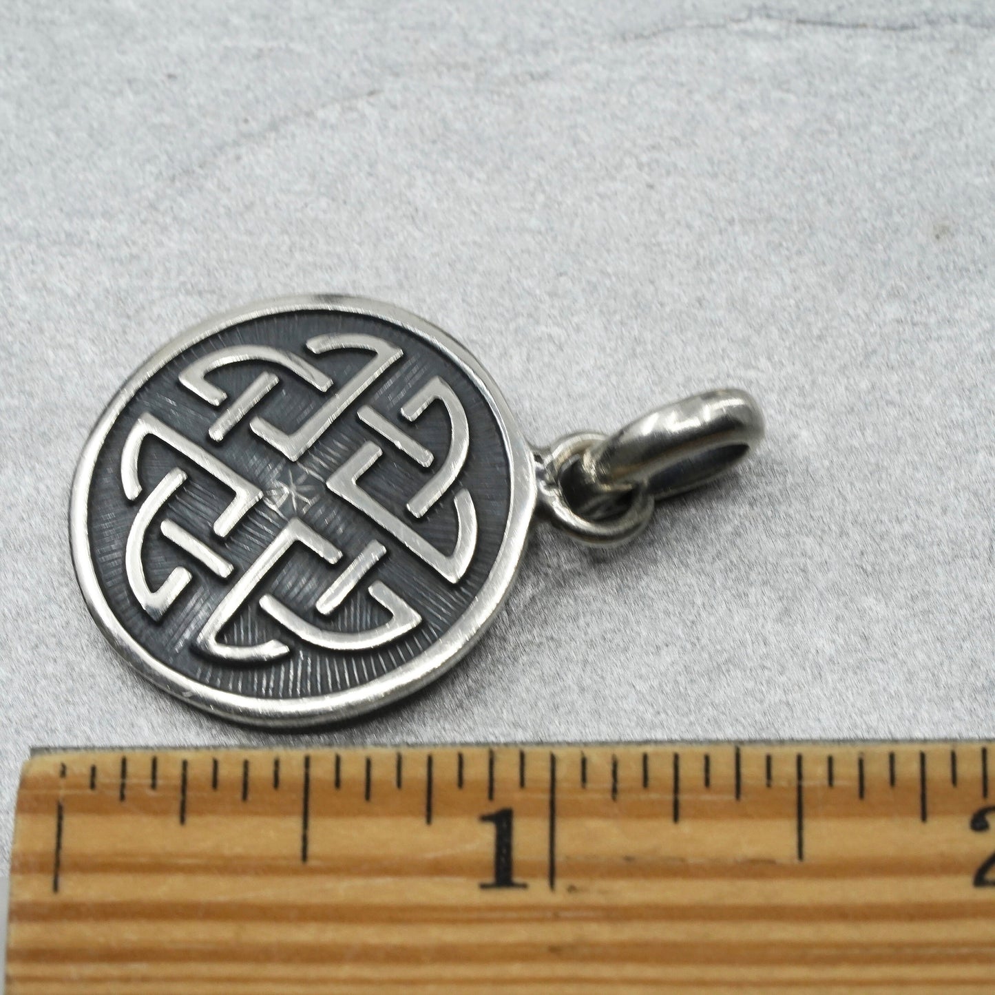 Vintage sterling 925 silver handmade Irish Celtic knot circle pendant