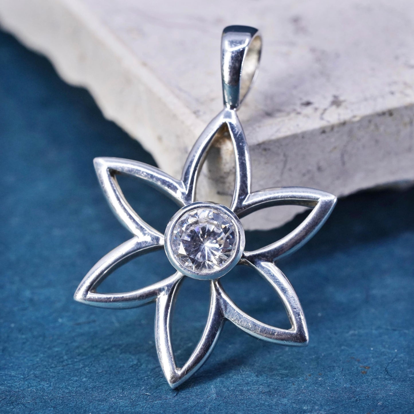 vintage Silpada sterling silver pendant, S1195 925 snowflake flower Pendant Cz