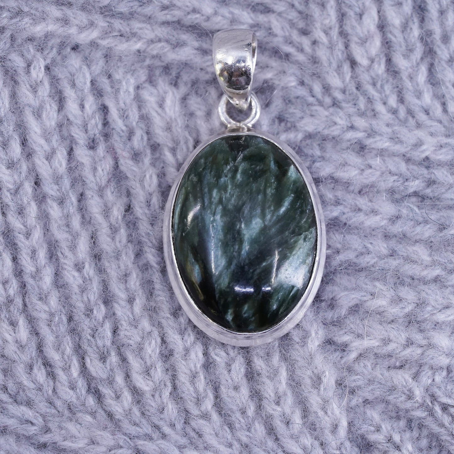 Vintage Mexican Sterling 925 silver handmade pendant with oval seraphinite