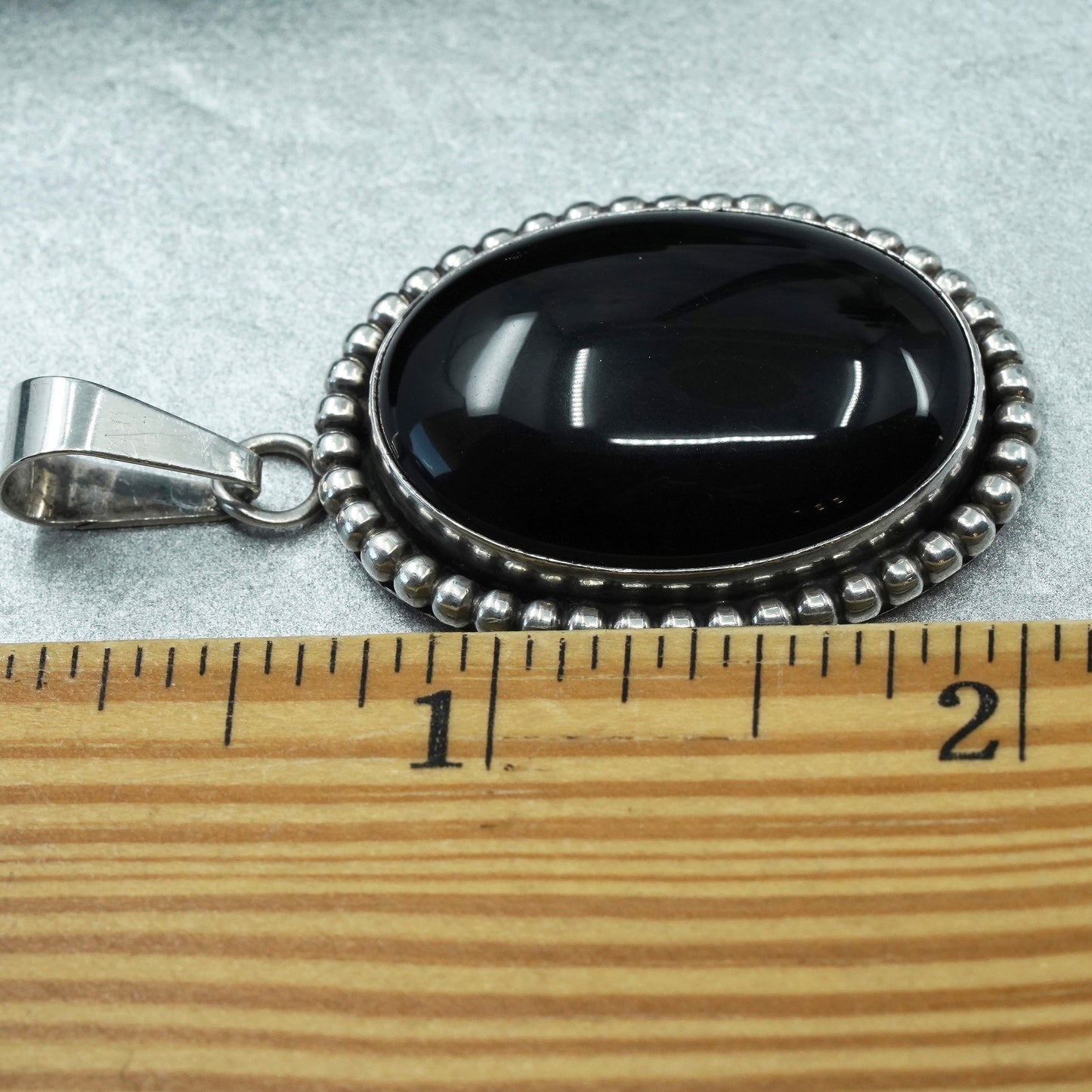 Native American Daniel Mike sterling 925 silver oval pendant with onyx beads