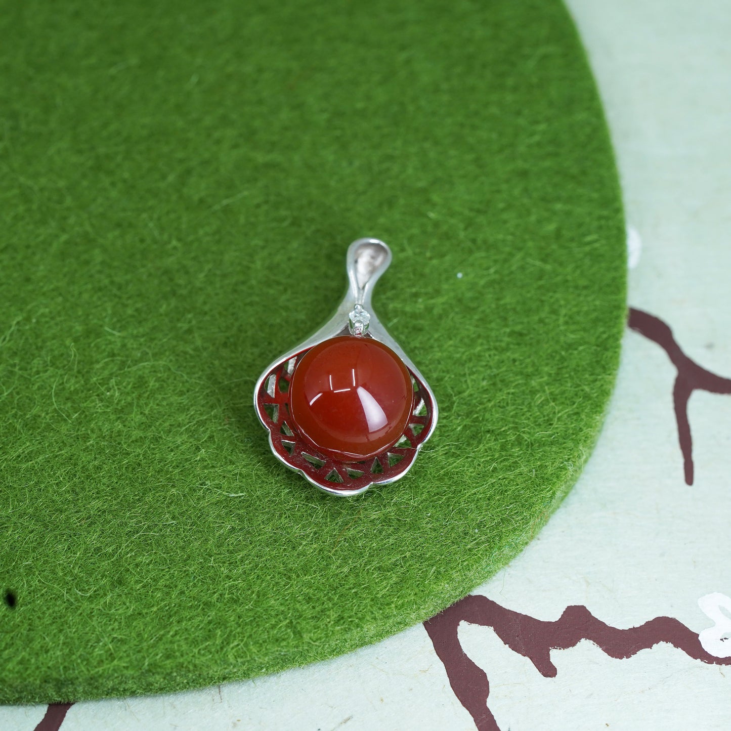 Vintage sterling silver 925 handmade teardrop pendant with carnelian and Cz