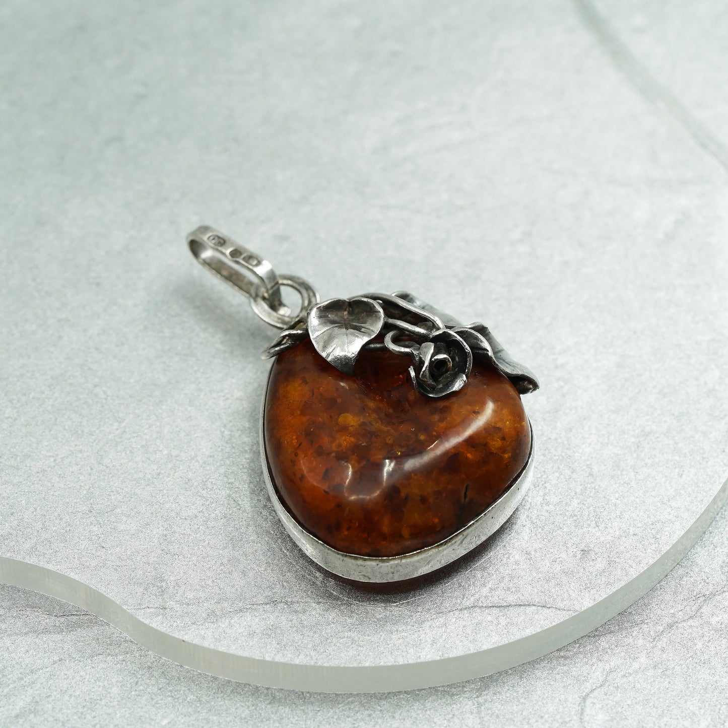 Vintage southwestern sterling 925 silver handmade pendant with amber and leaves