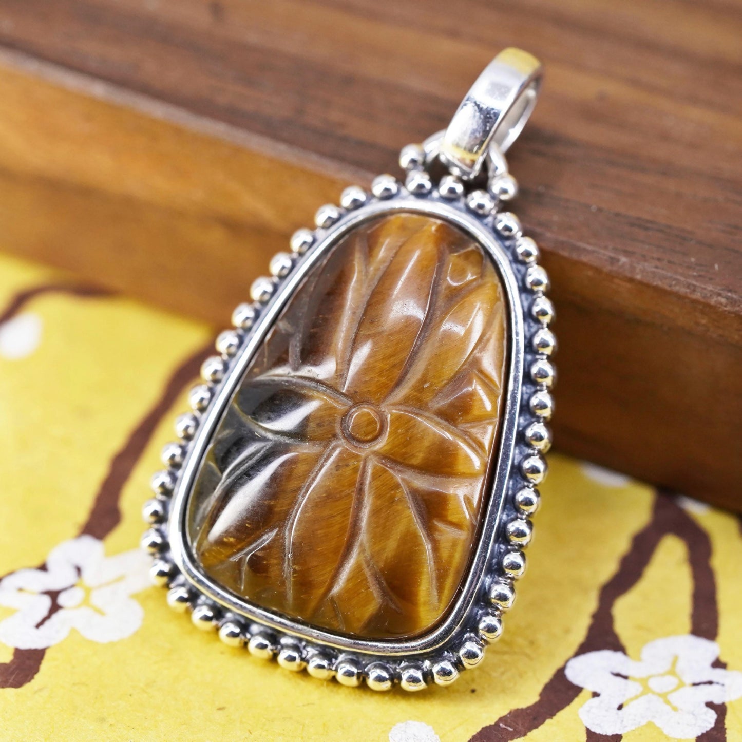 Vintage Sterling 925 silver handmade pendant carved golden tiger eye and beads