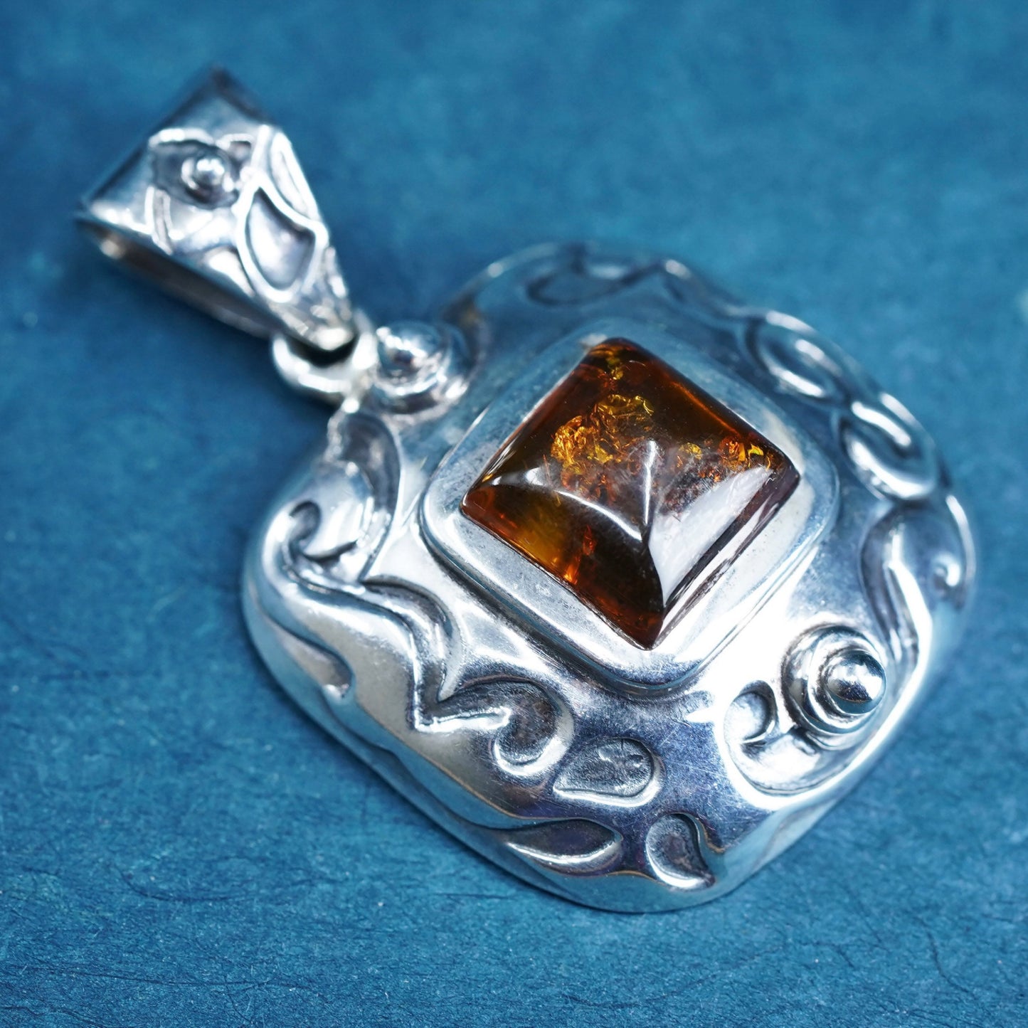 Vintage Silpada S0908 sterling 925 silver handmade square pendant with amber