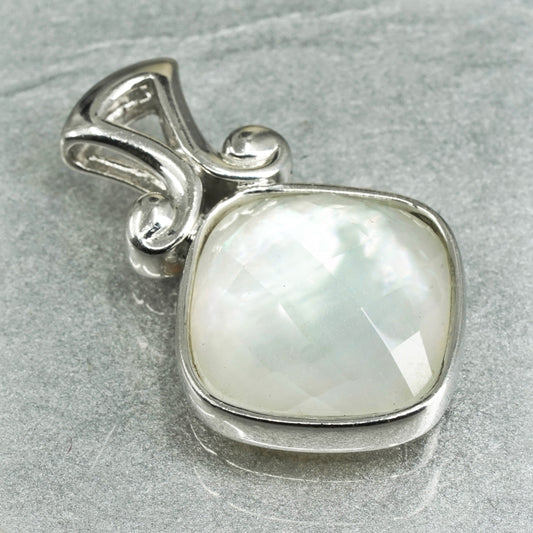 Vintage sterling 925 silver pendant with mother of pearl inlay