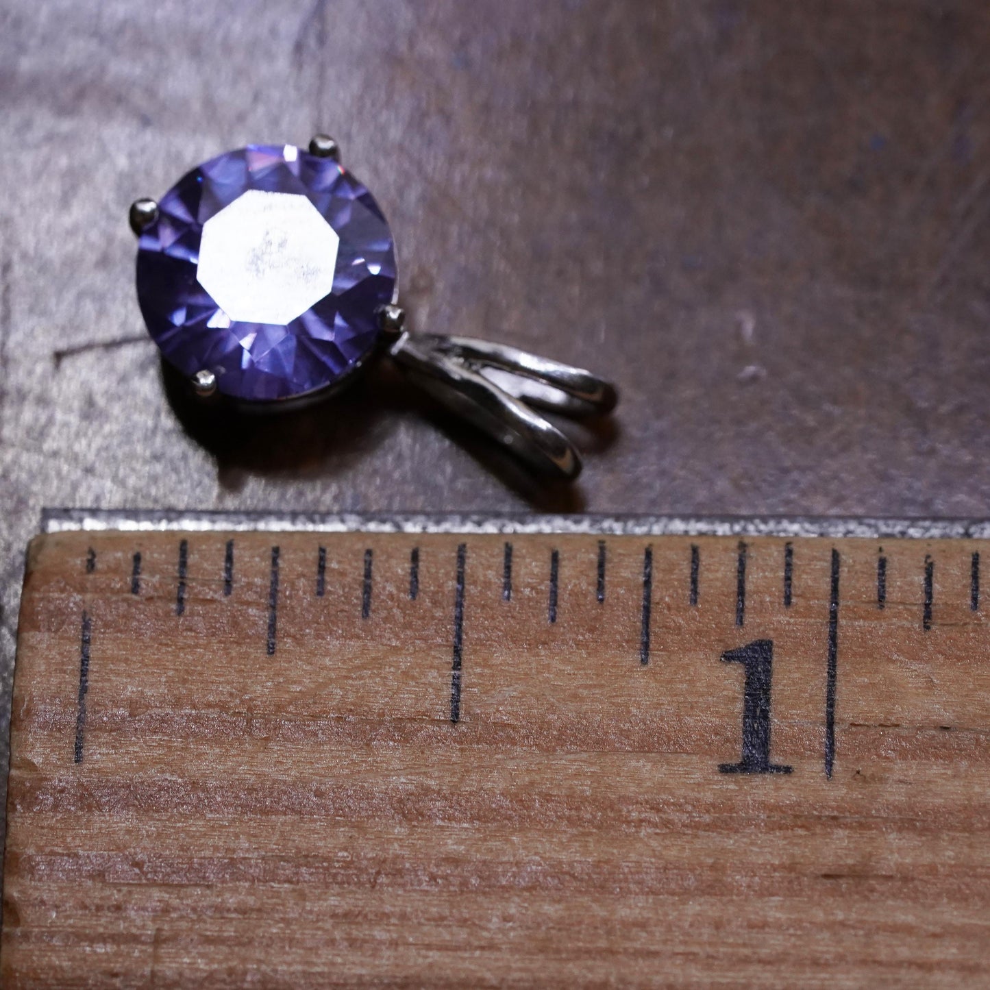 Vintage modern Sterling 925 silver pendant with amethyst