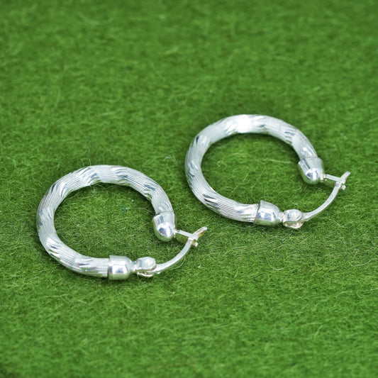 0.75", Vintage sterling silver loop earrings, textured fashion 925 silver hoops