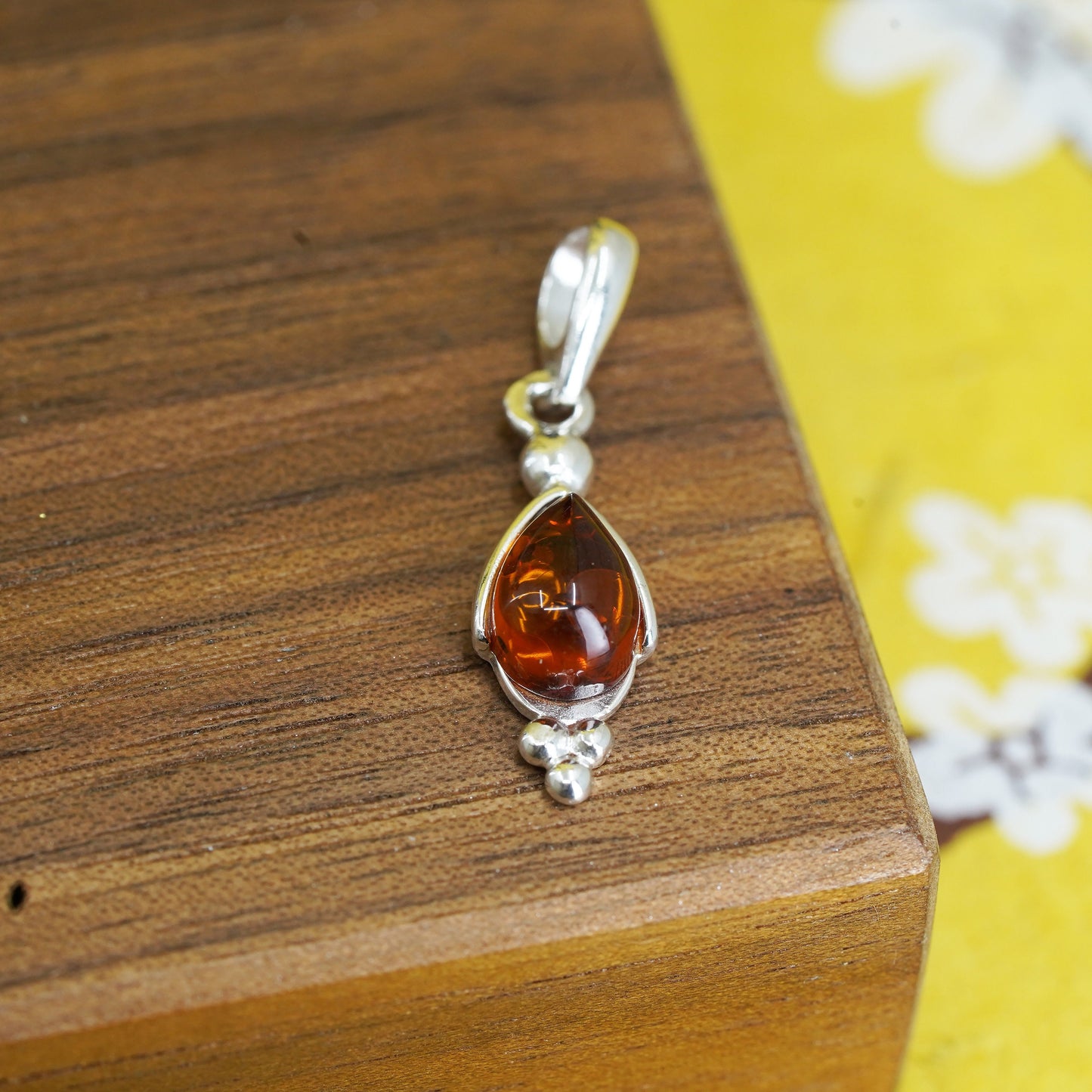 Vintage Sterling 925 silver handmade pendant with teardrop Amber