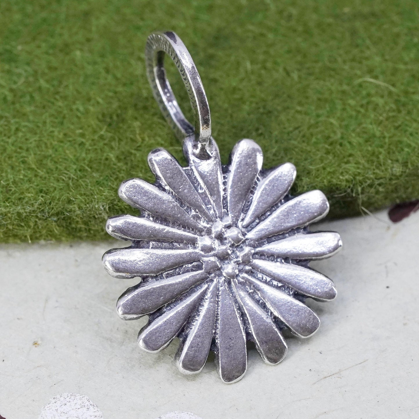 Silpada 925 Sterling Silver handmade Daisy Flower Pendant Israel S1742