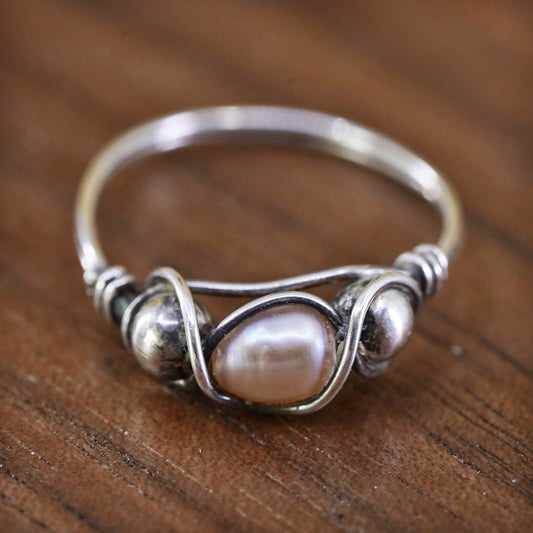 Size 6, vintage Sterling 925 silver handmade wired ring with freshwater pearl