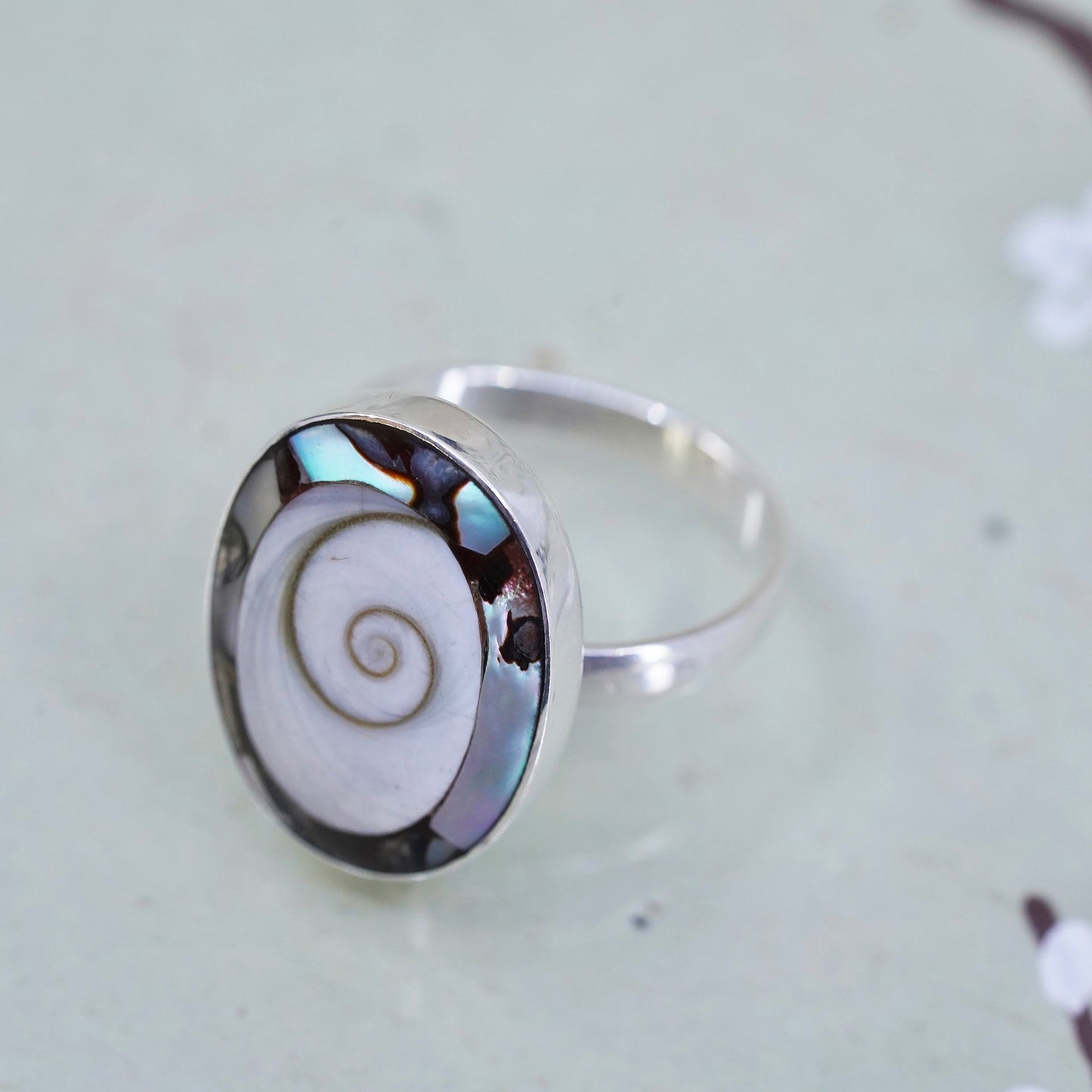 Size 7, Vintage sterling silver ring, handmade 925 band shiva eye snail shell