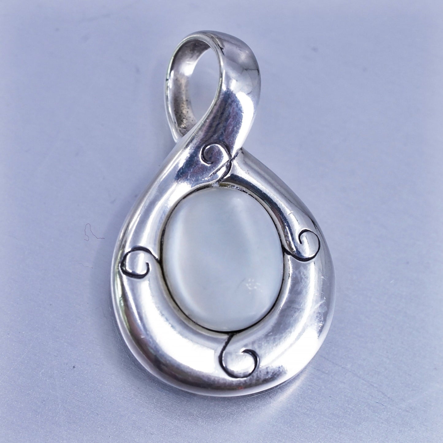 Relios Carolyn pollack teardrop pendant sterling silver, 925 Bali white cat eye