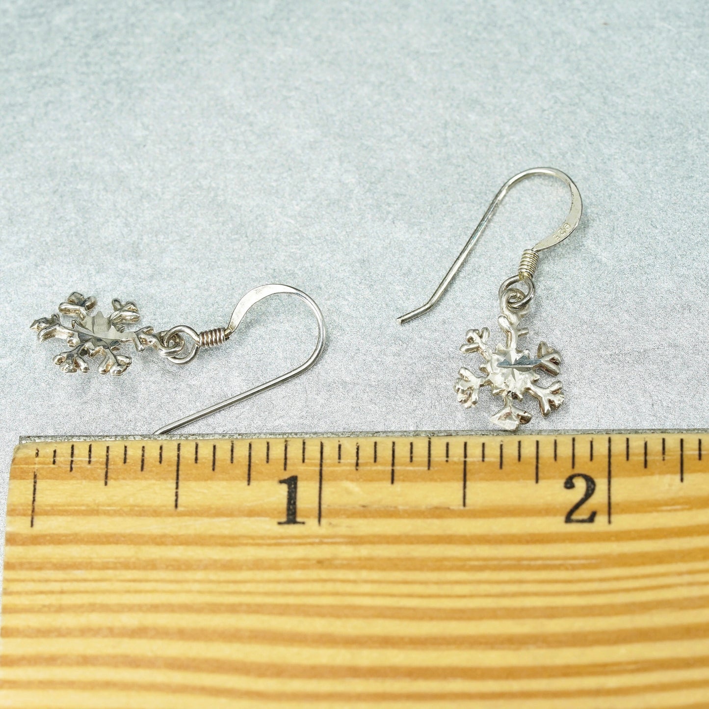 Vintage southwestern Sterling 925 silver handmade earrings, snowflake drops