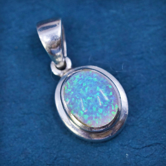 Vintage Sterling 925 silver handmade pendant with opal inlay