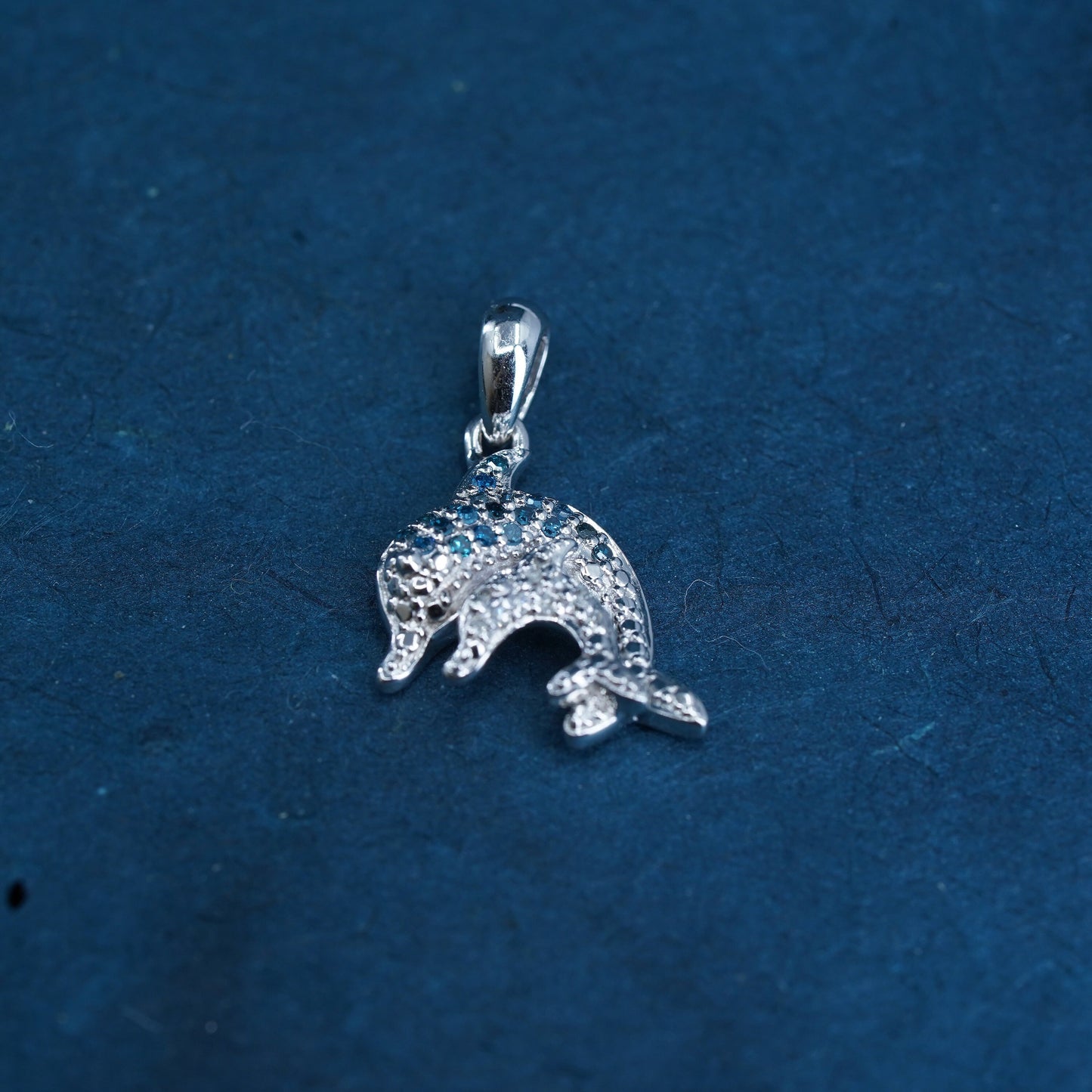 Sterling 925 silver handmade pendant, mother baby dolphin with sapphire diamond