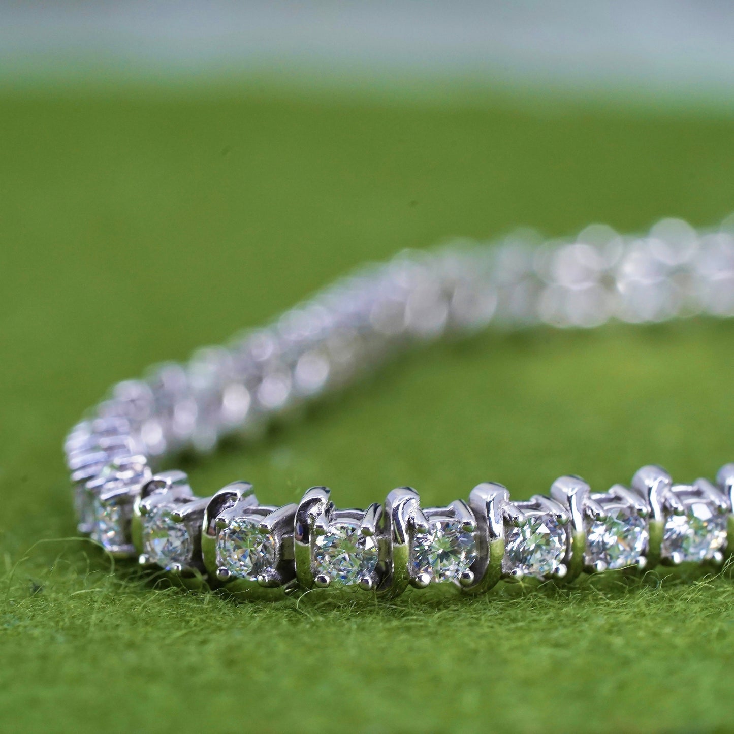 8", Vintage Sterling 925 silver tennis bracelet with cz