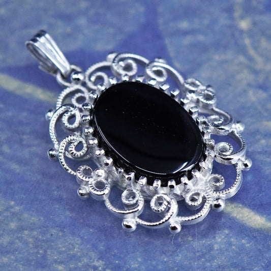 Vintage Sterling 925 silver handmade filigree pendant with oval onyx