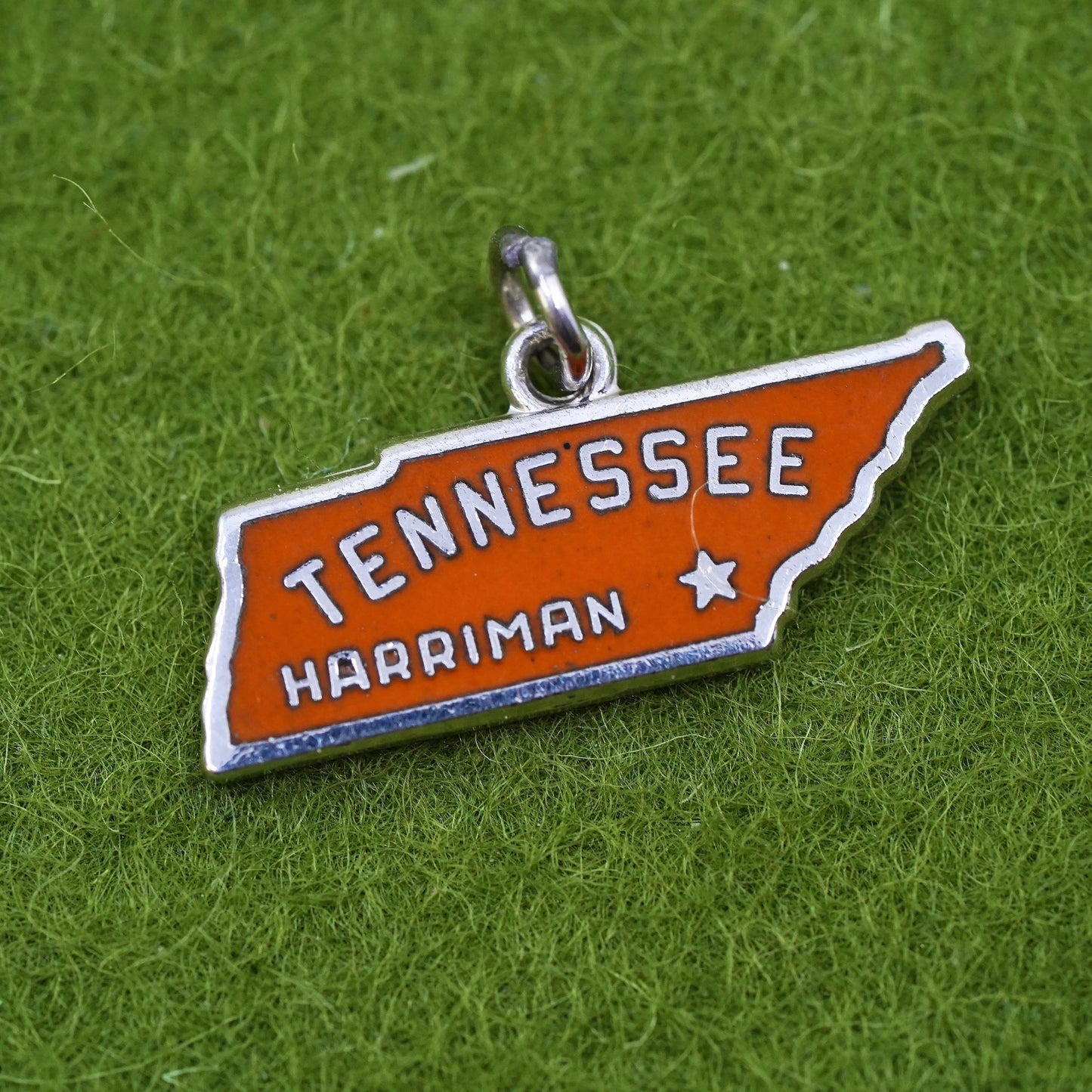 Vintage sterling handmade traveler pendant, 925 enamel Tennessee state tag