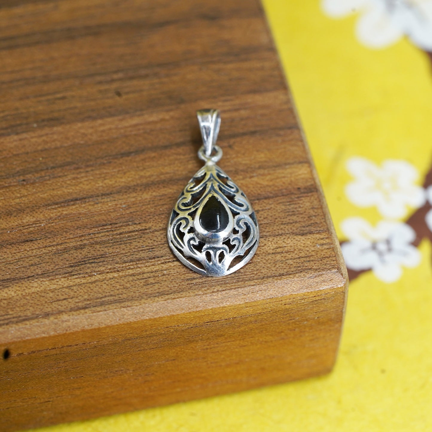 Vintage Sterling silver handmade pendant, 925 filigree teardrop with onyx