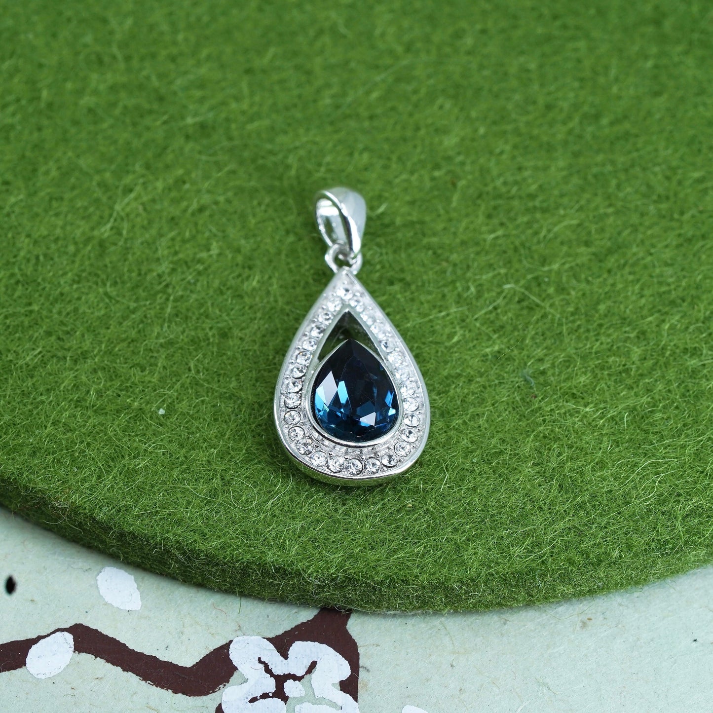 vintage Sterling silver 925 teardrop pendant with sapphire and crystal around