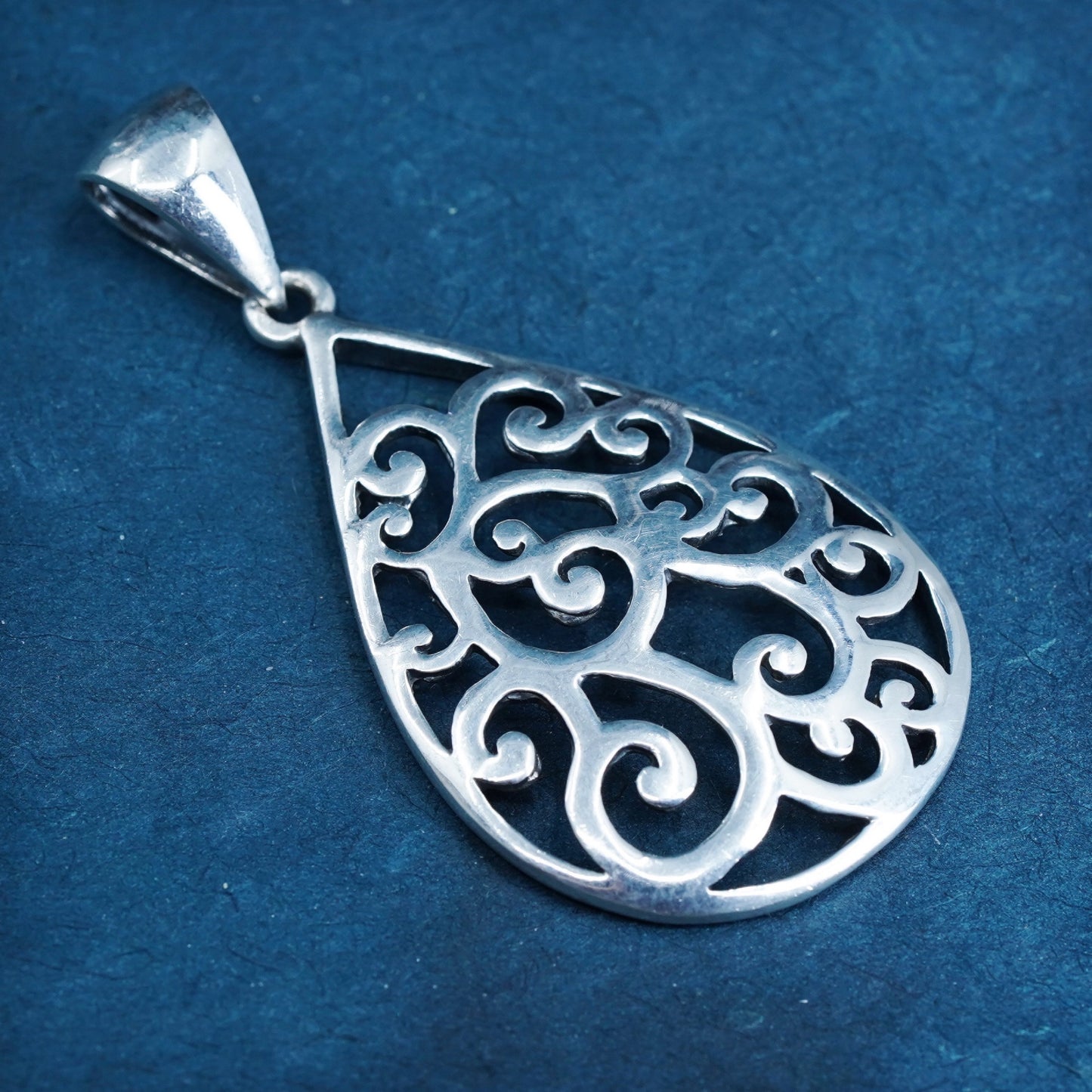 Vintage Sterling silver Handmade pendant, 925 filigree teardrop