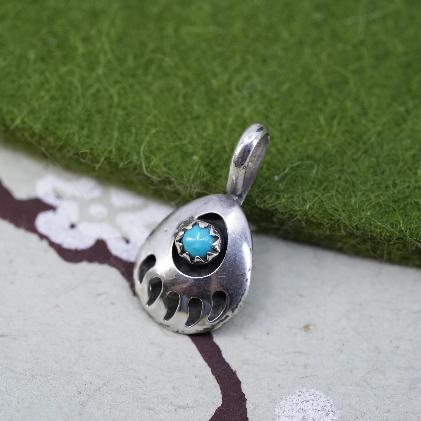 sterling silver pendant, 925 native American, Navajo, bear paw charm turquoise