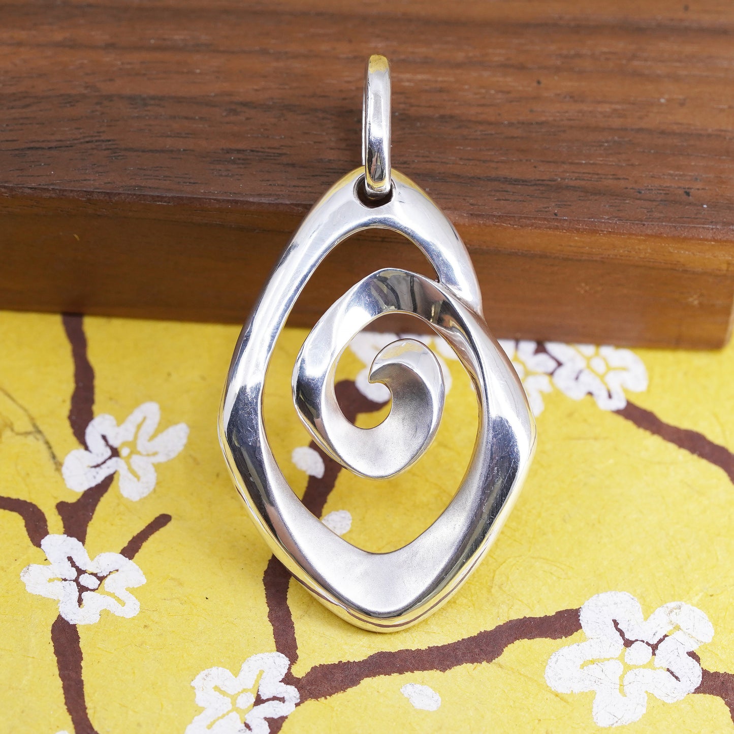 Vintage modern Sterling 925 silver handmade swirly pendant