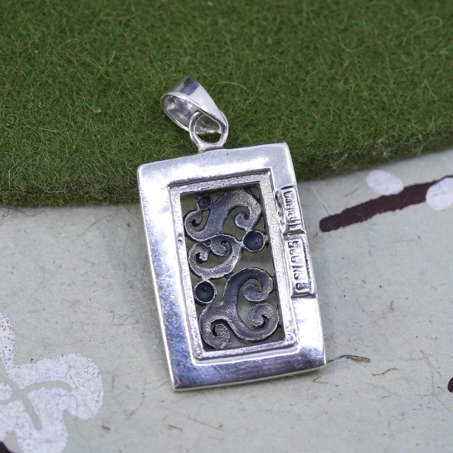 Vintage Sterling silver handmade pendant, 925 swirl Filigree rectangle