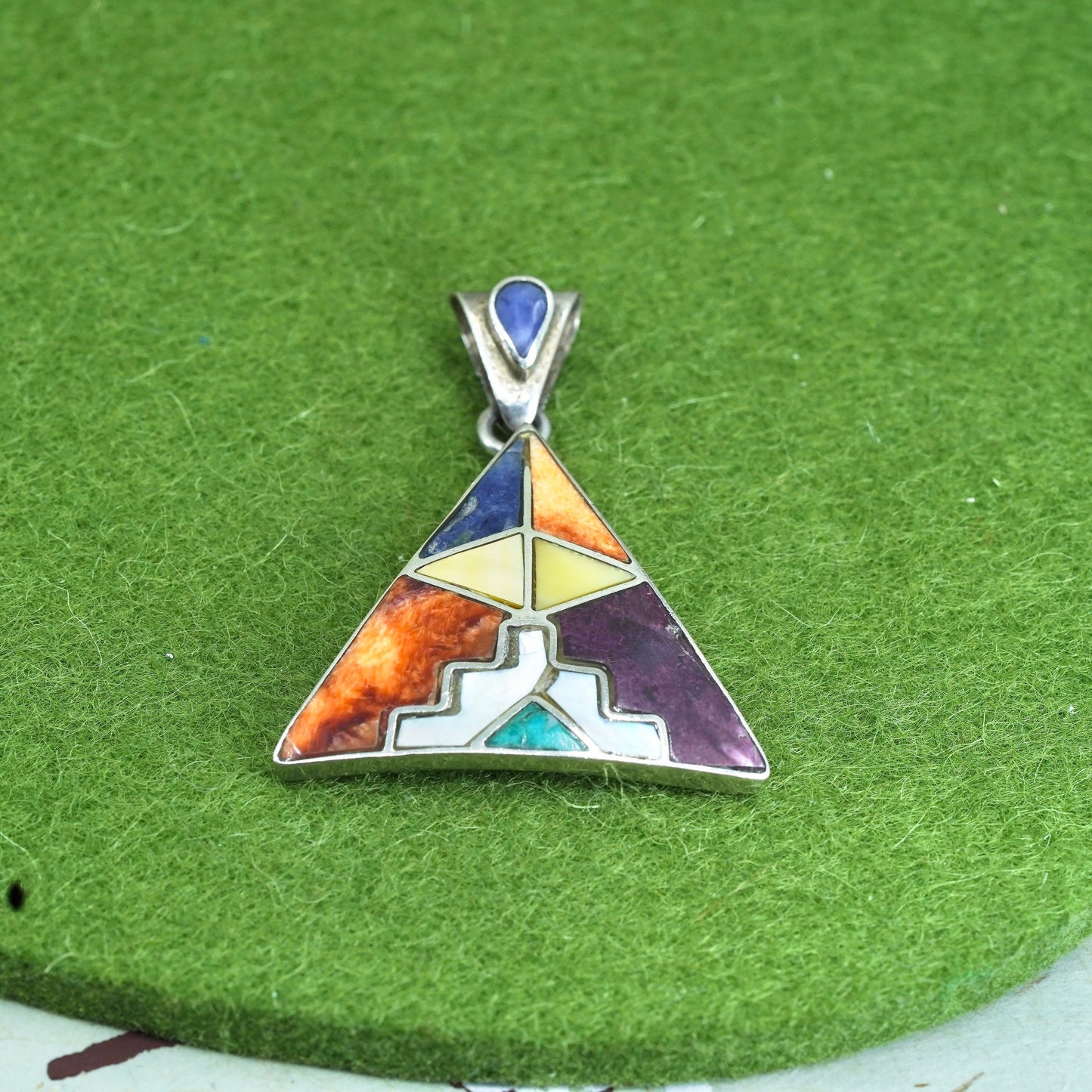 Sterling silver 950 triangular pendant, Peruvian Inca, coral chakra a pyramid