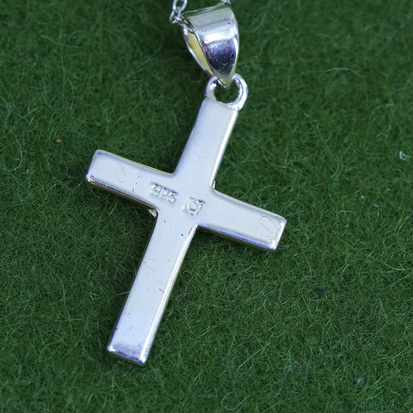 18”, VTG sterling silver flatten circle link necklace cross pendant footprint