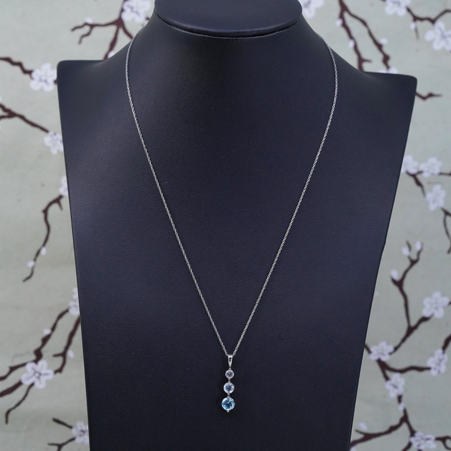 18”, Sterling silver necklace, 925 Singapore rope chain blue Crystal pendant