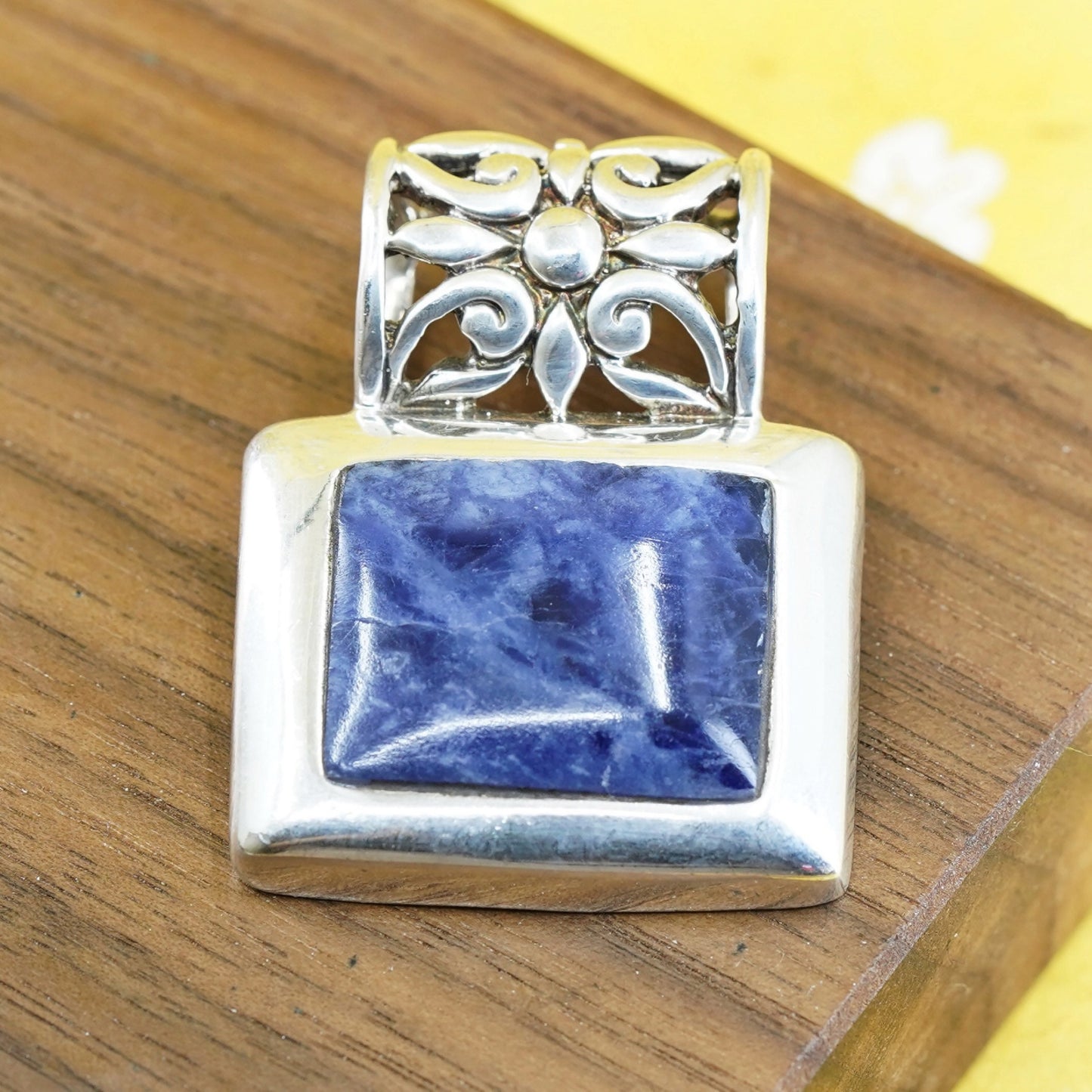 Vintage Sterling silver handmade pendant, 925 flower w/ square shaped sodalite