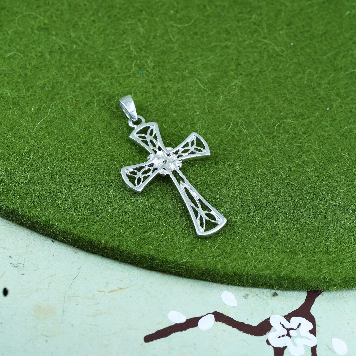 Vintage sterling 925 silver filigree cross pendant with genuine diamond