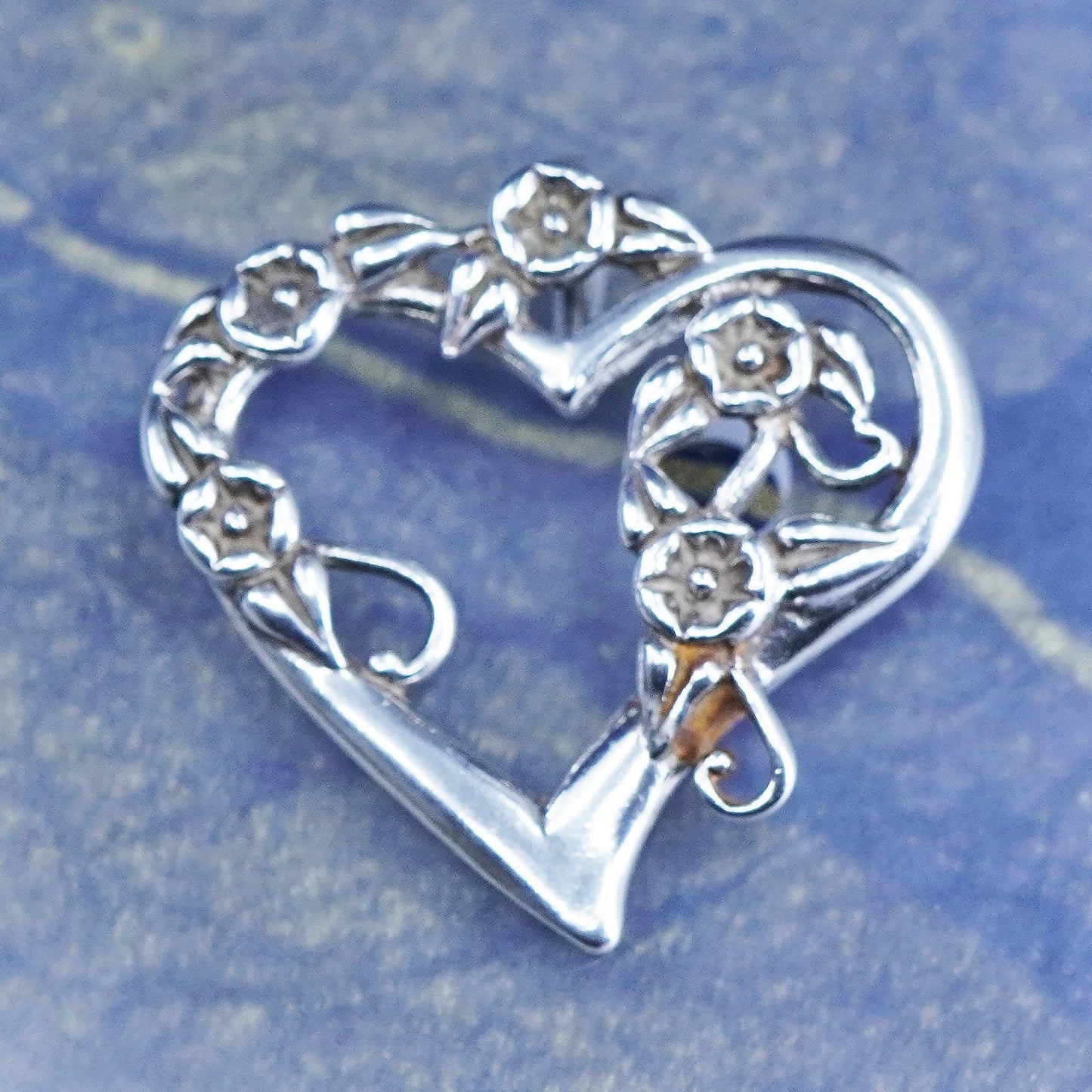 Vintage Sterling silver handmade pendant, 925 heart with flower