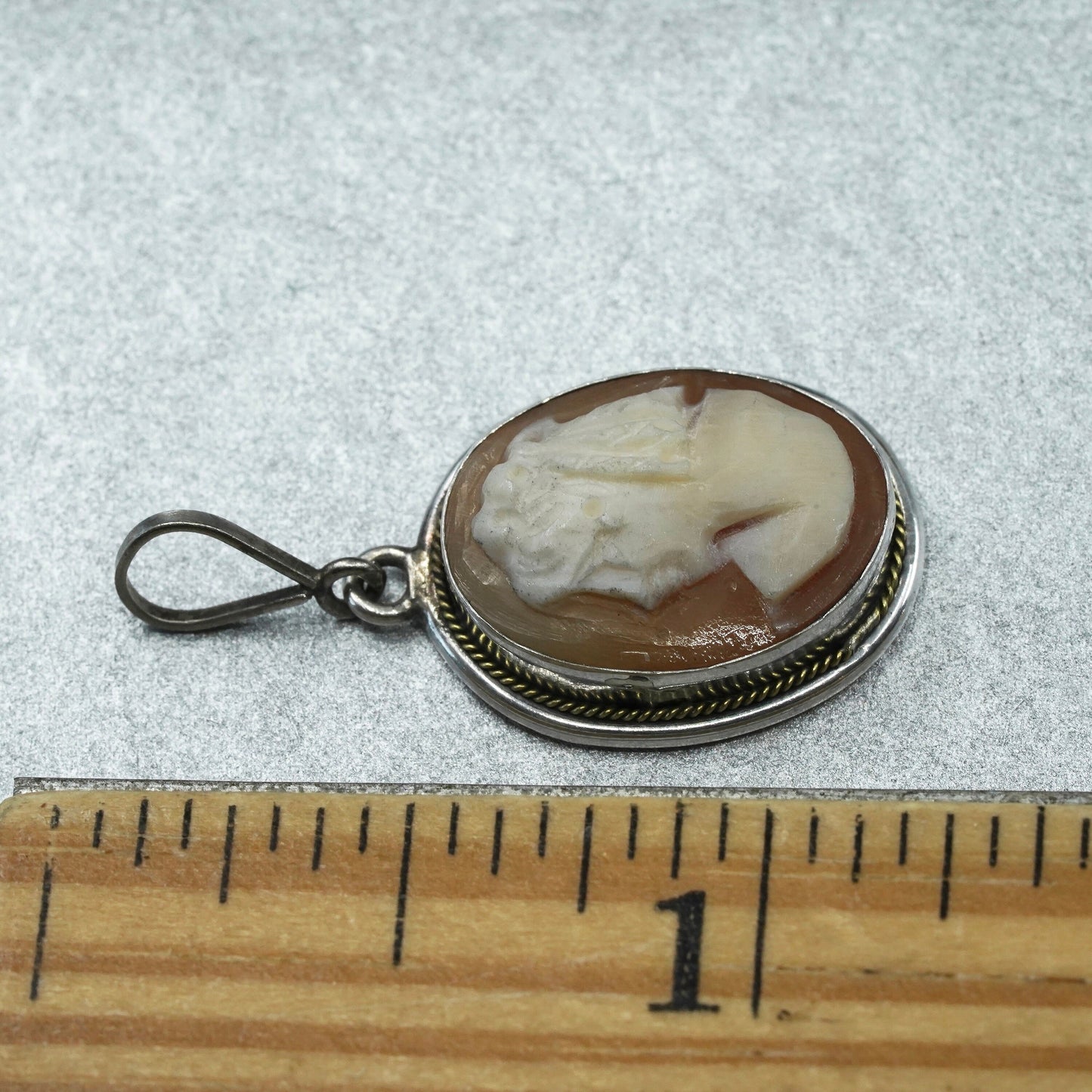 Vintage Sterling 925 silver handmade pendant with agate cameo girl