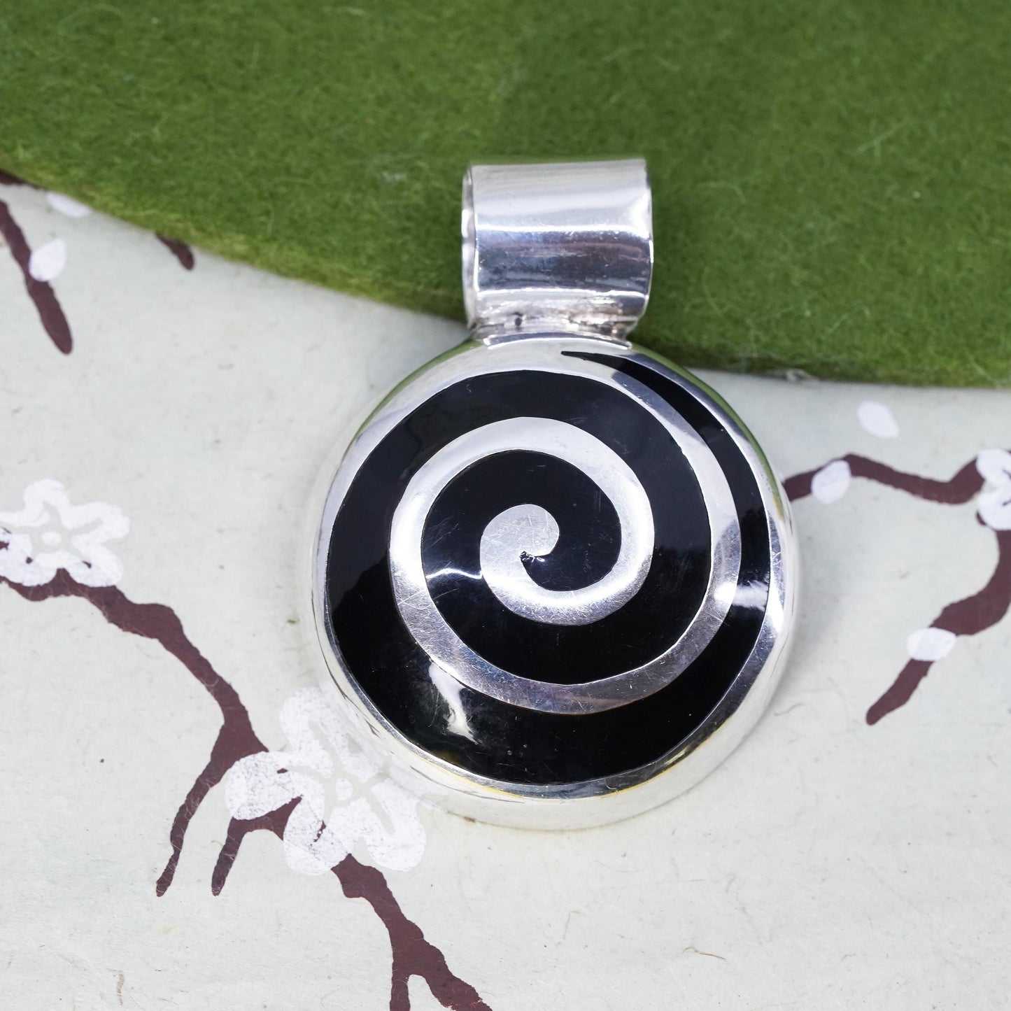 Mexican sterling silver 925 huge slide circle pendant with spiral black enamel