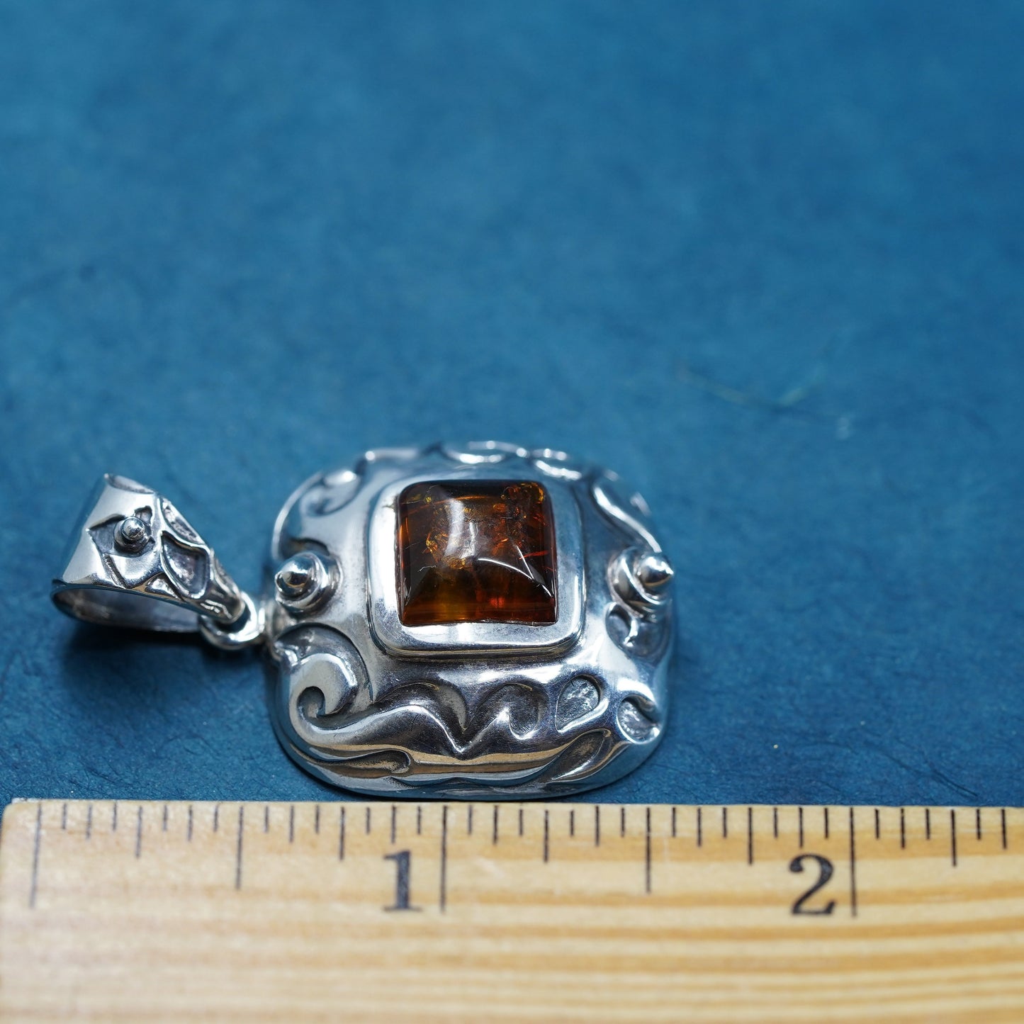 Vintage Silpada S0908 sterling 925 silver handmade square pendant with amber