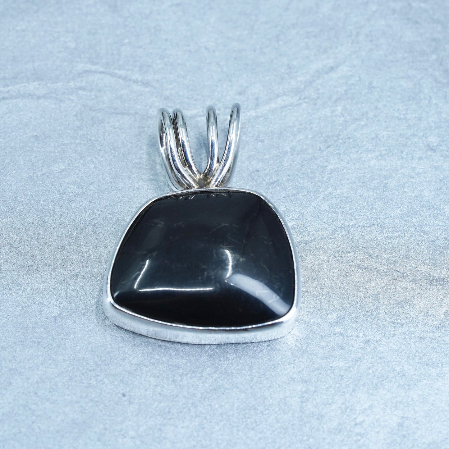 antique sterling 925 silver handmade oval pendant with onyx inlay