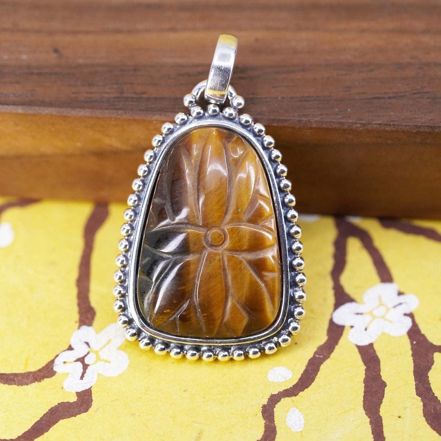 Vintage Sterling 925 silver handmade pendant carved golden tiger eye and beads