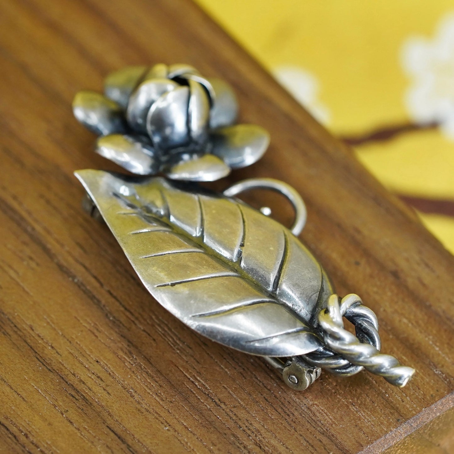 Vintage handmade sterling 925 silver branch leaf flower brooch