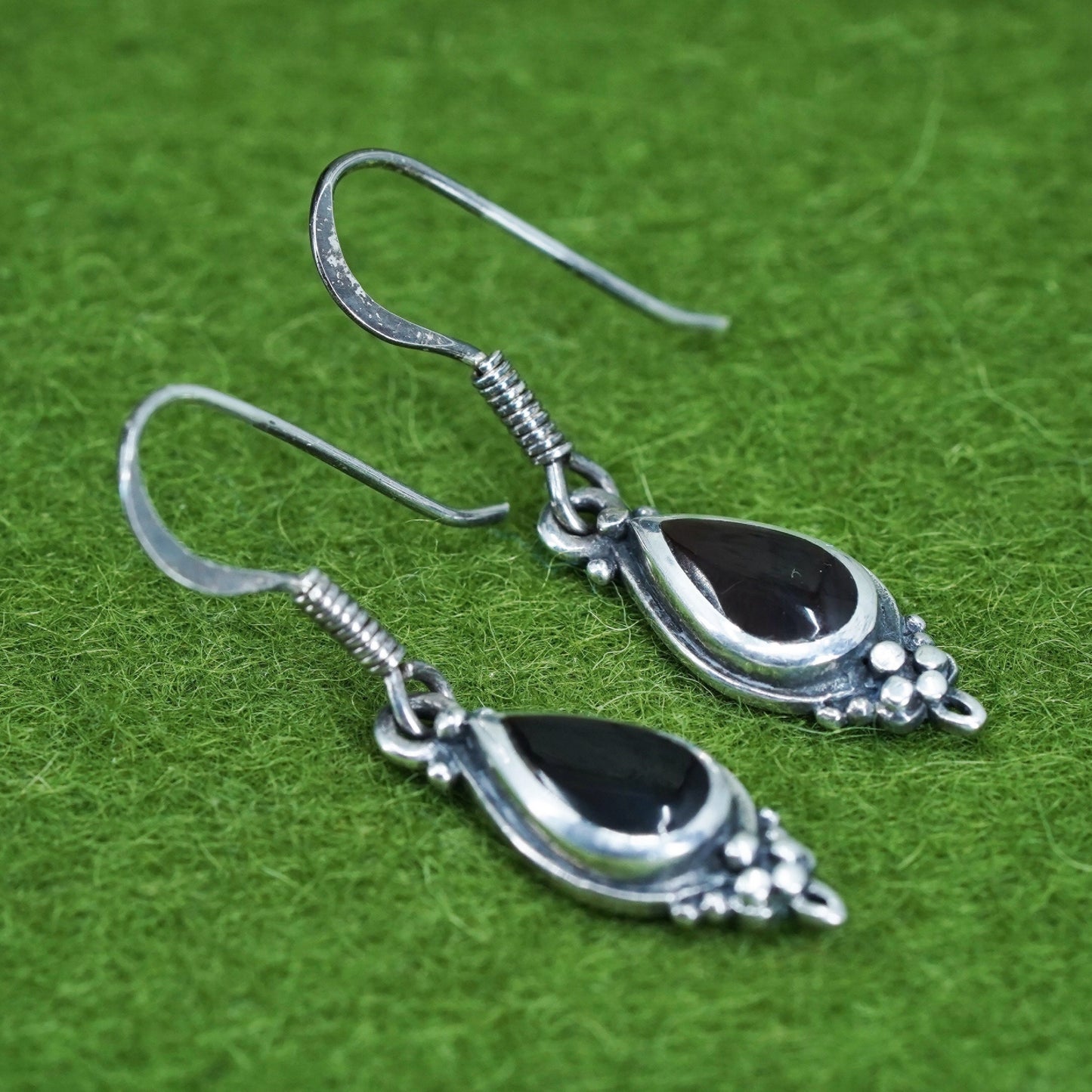 Vintage sterling 925 silver handmade earrings with teardrop onyx