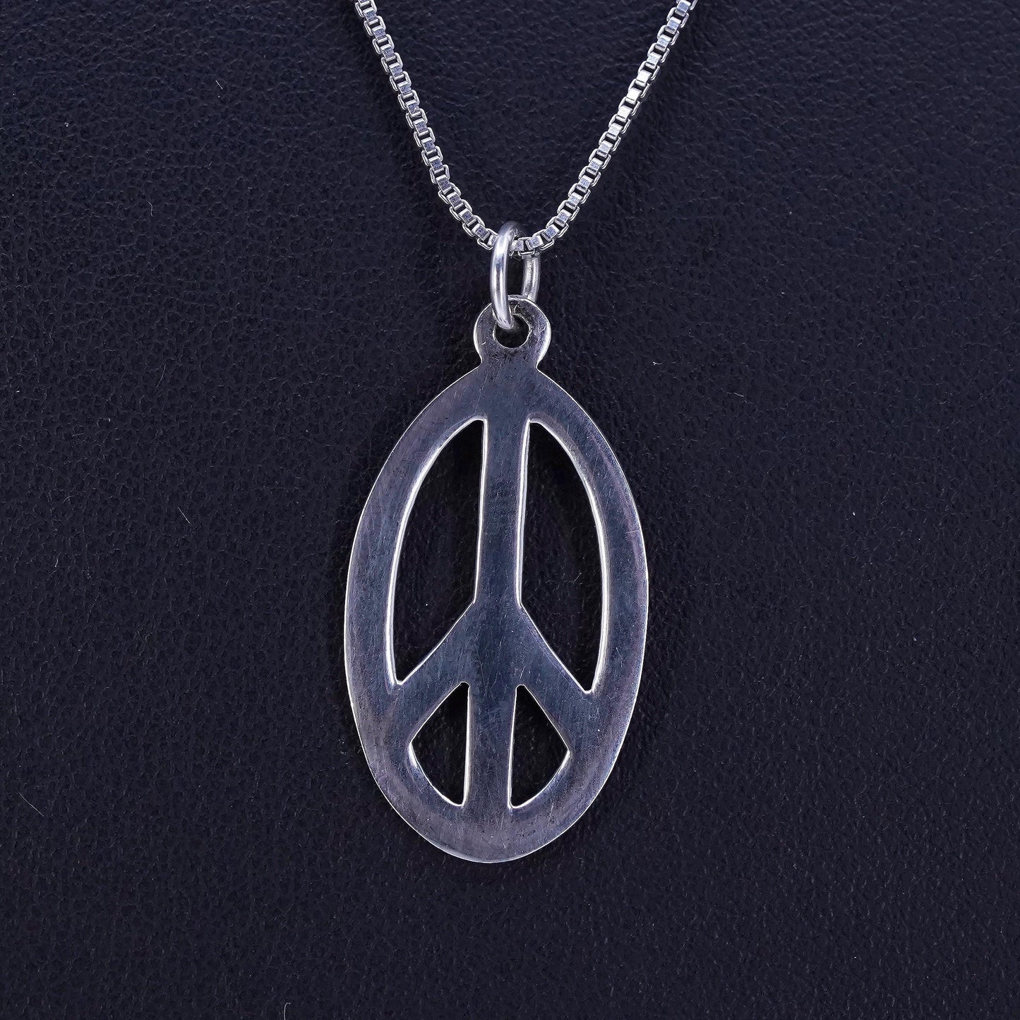 18”, Vintage Sterling silver necklace, box chain with 925 peace sign pendant