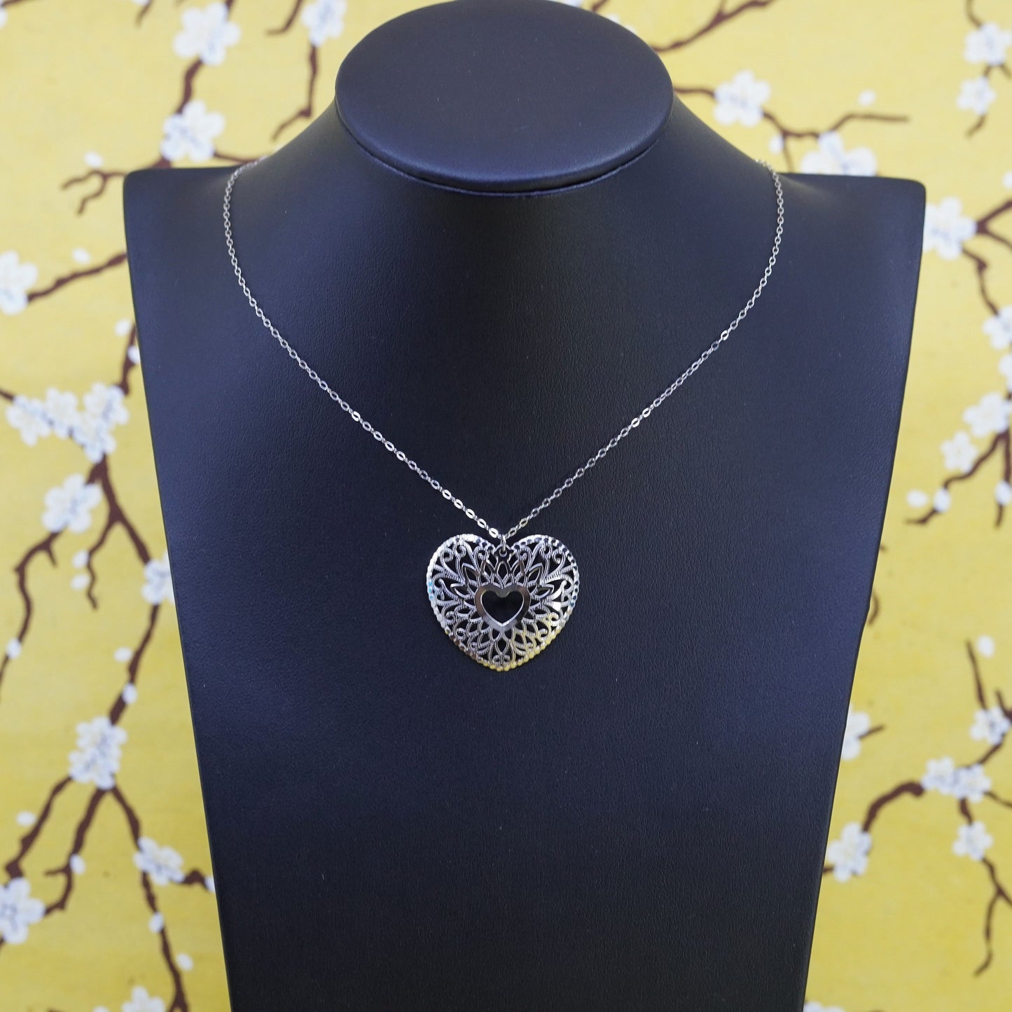 18”, vintage sterling 925 Silver box chain necklace with filigree heart pendant