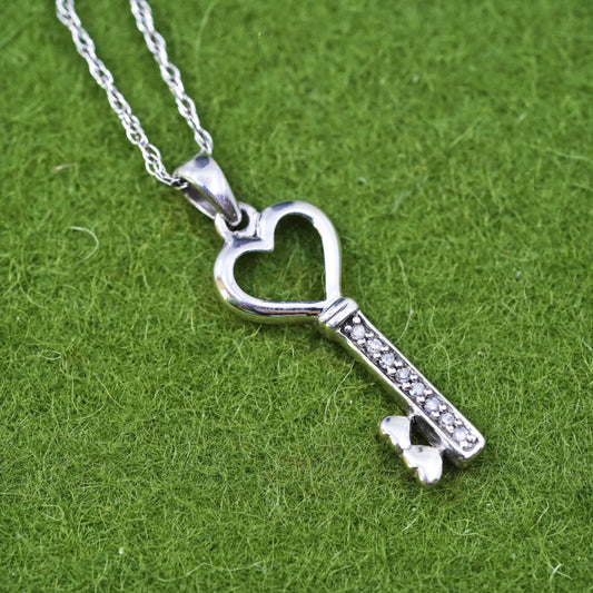 VTG Sterling silver necklace, 925 diamond heart key with Singapore rope chain