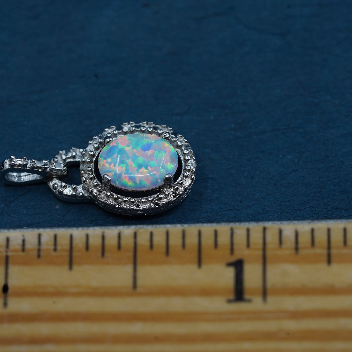 Vintage Sterling 925 silver handmade pendant with opal and diamond