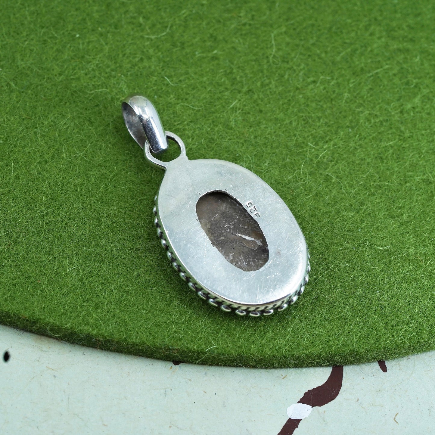 Vintage sterling 925 silver handmade oval pendant with mother of pearl inlay