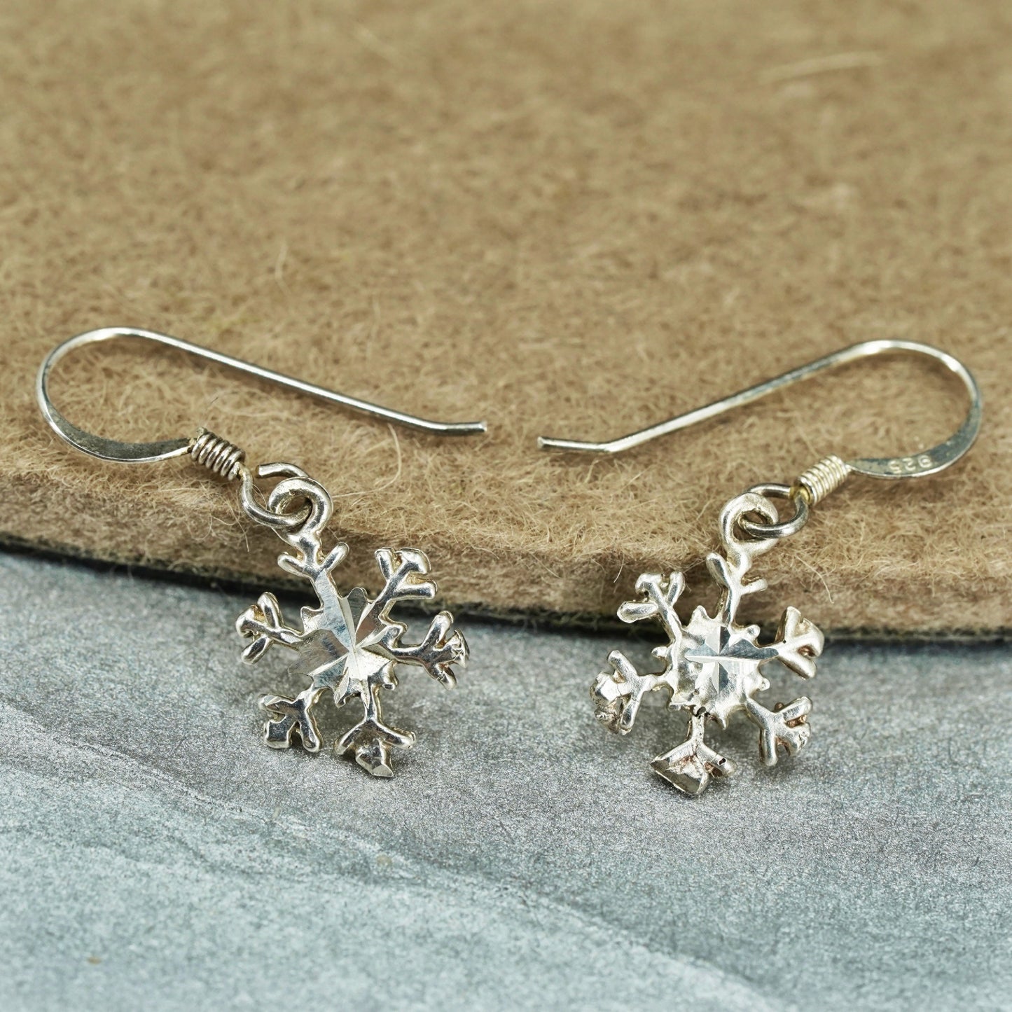 Vintage southwestern Sterling 925 silver handmade earrings, snowflake drops