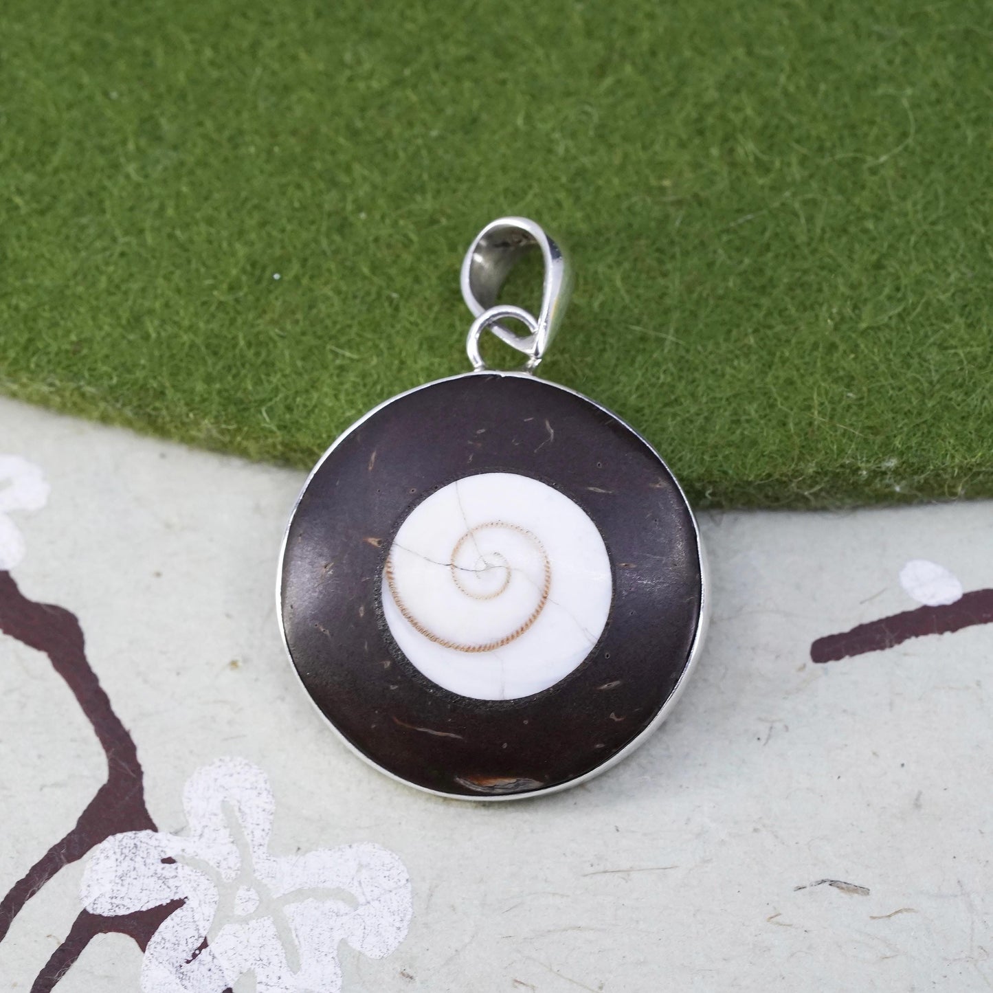 Sterling 925 Silver handmade Shiva eye pendant Mexican Jewelry, fossil shell