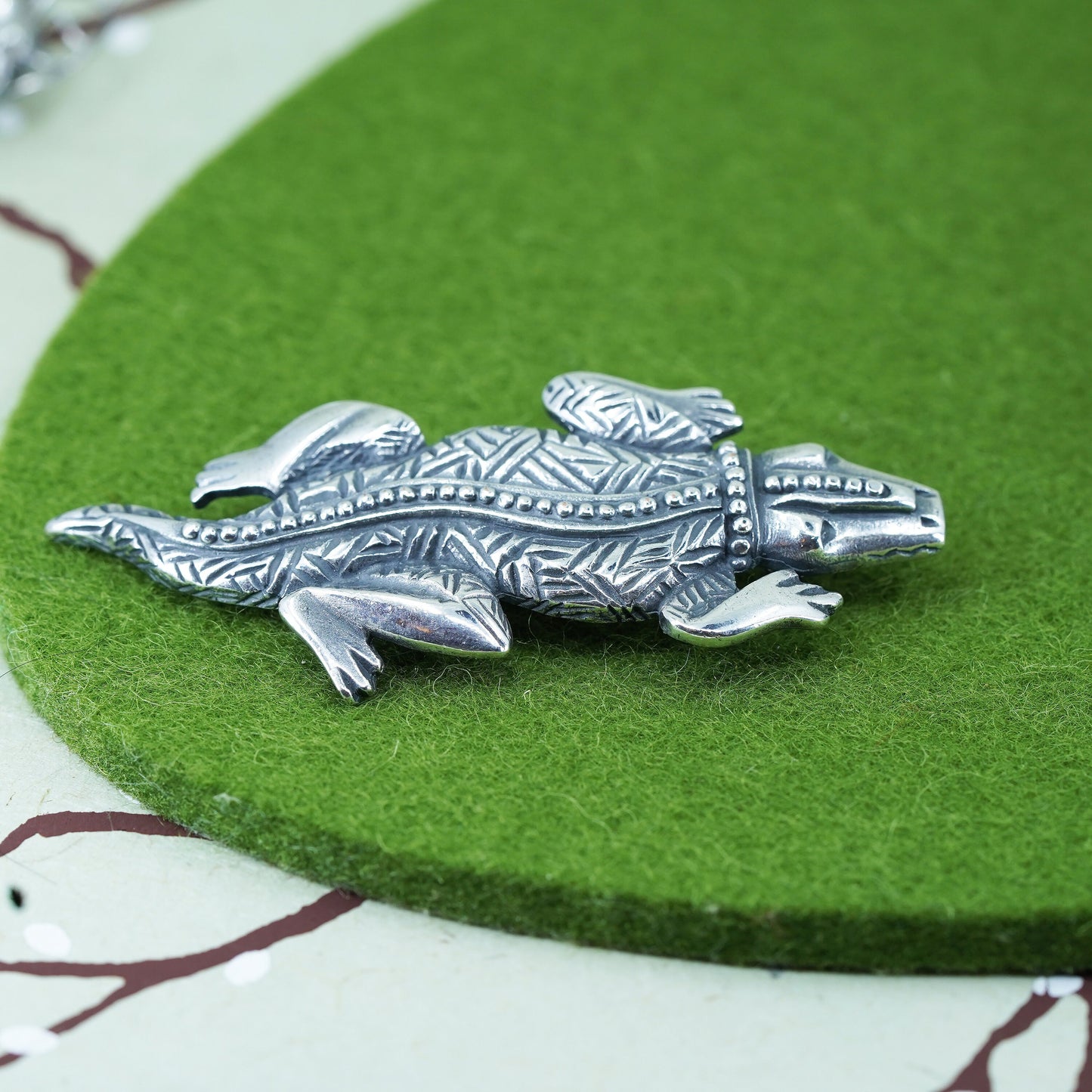 Vintage Pewter Newpro silver tone brooch, crocodile alligator pin